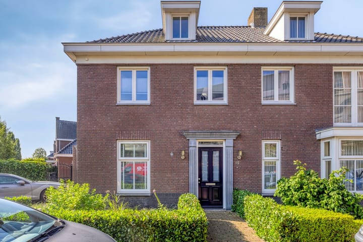 Esdonkstraat 19 in Veghel