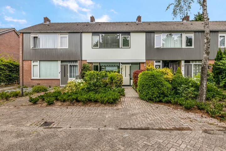 Esdoornlaan 6 en Maarn foto