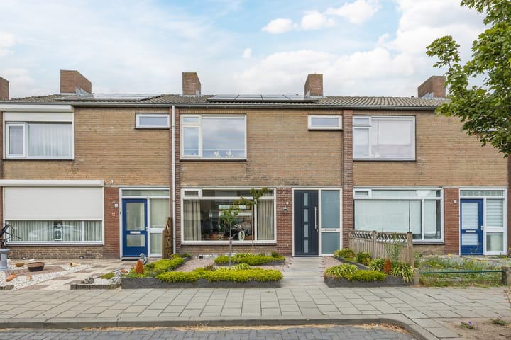 Esdoornstraat 15 dans Steenbergen photo