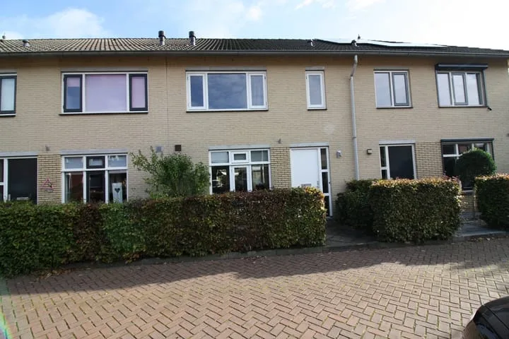 Esrand 24 en Vriezenveen