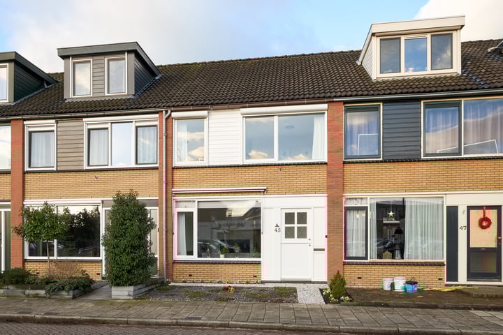 Essenlaan 45 in Ter Aar photo