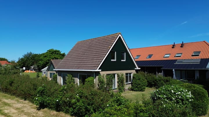 Esther Meindertsstraat 8 in Buren foto