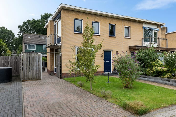 Euroweg 67 in Leek photo