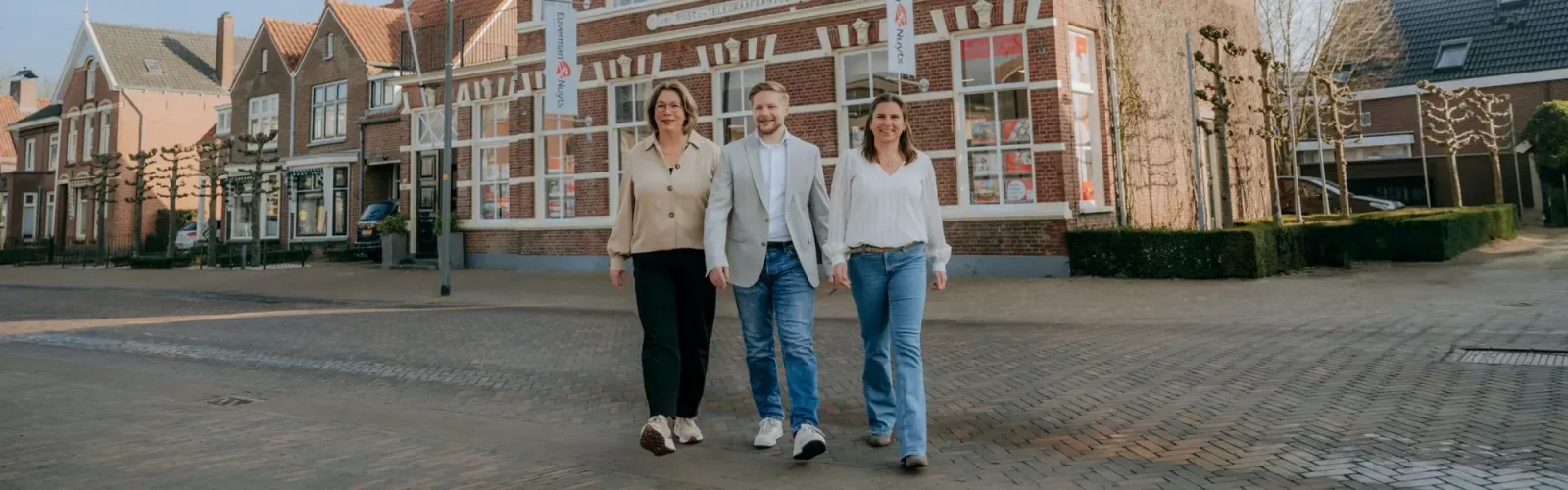 Team photo of Euverman & Nuyts Makelaars Borne