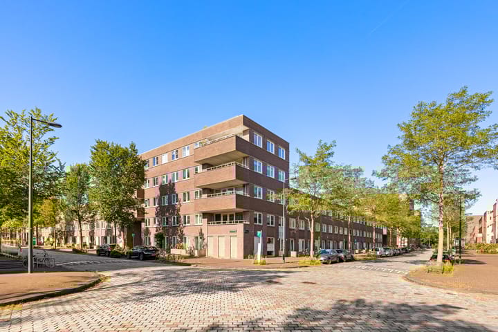 Eva Besnyöstraat 382 in Amsterdam foto