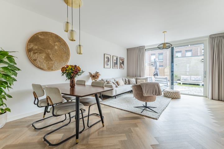 Eva Besnyöstraat 8 in Amsterdam Foto