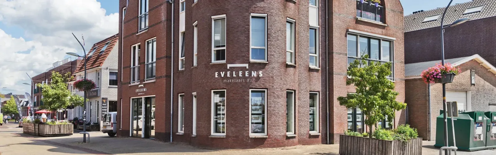 Team foto van Eveleens Makelaars