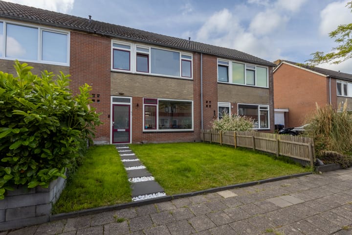 Evert C. Slimstraat 9 in St.-Annaparochie Foto