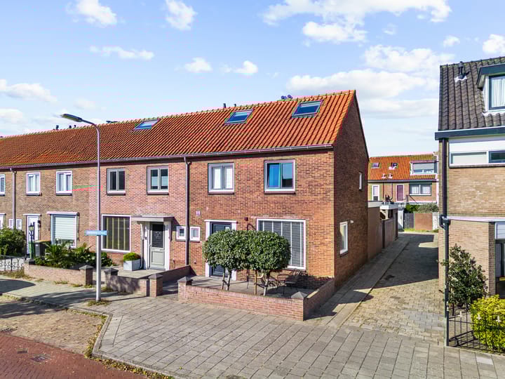 Fahrenheitstraat 31 in IJmuiden Foto