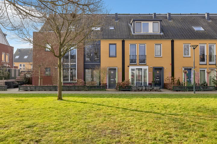 Fanny Blankers-Koenlaan 125 in Hoofddorp photo