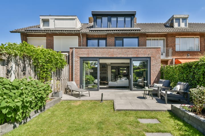 Farmanstraat 2 in Badhoevedorp Foto