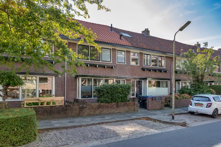 Ferdinand Bolstraat 37 in Leeuwarden Foto