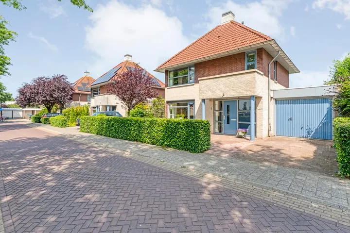 Ferdinand Bolstraat 6 in Ommen