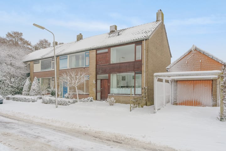 Photo of property Ferdinand Bolstraat 8, Hazerswoude-Dorp