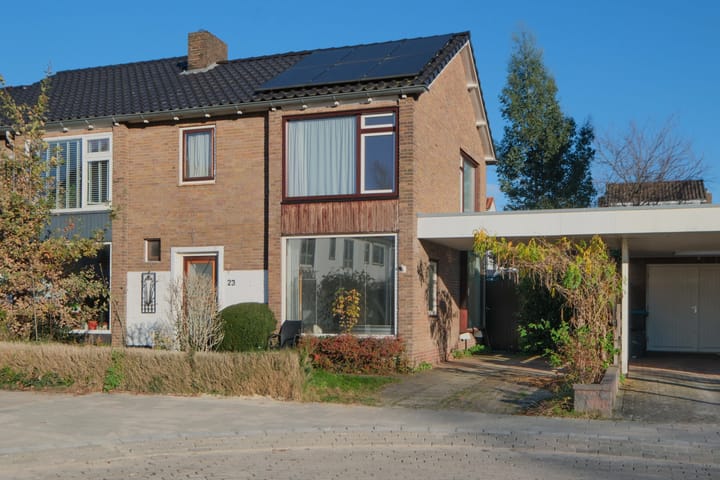 Flevoplantsoen 23 en Almelo foto