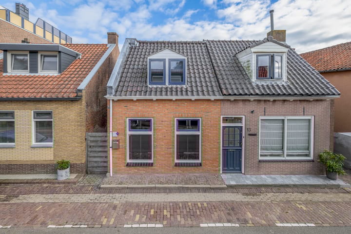 Flierstraat 11 in Lage Zwaluwe Foto