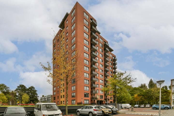 Fluweelboomlaan 19 dans Amstelveen photo