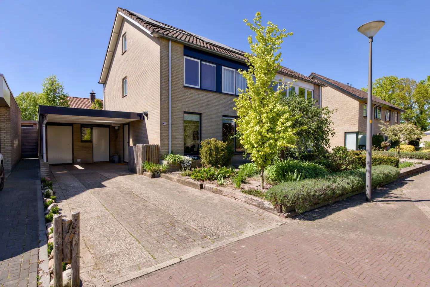 Fluweelstraat 17 in Borne