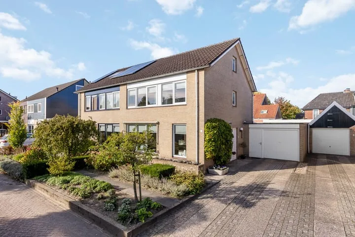 Fluweelstraat 19 in Borne