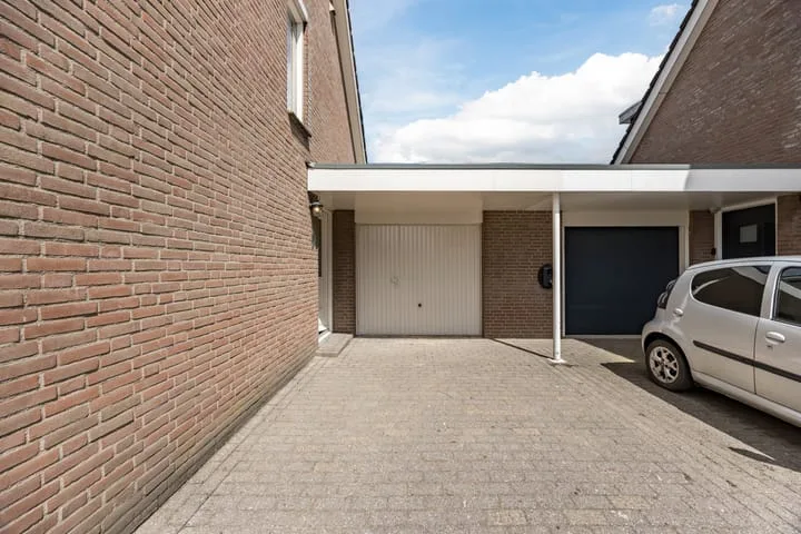 Fluwijnberg 109 Roosendaal foto 2