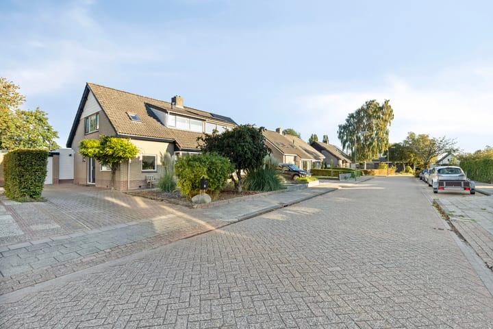 Foareker 14 in Menaam foto