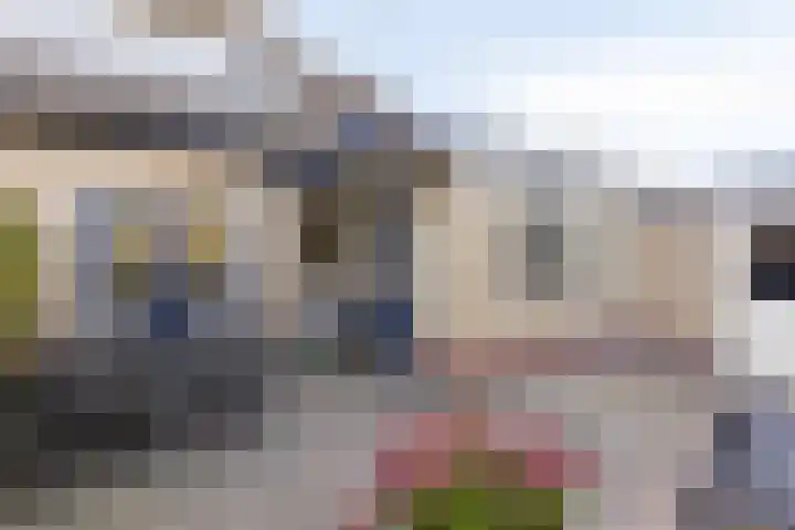 Foareker 14 Menaam thumbnail 29