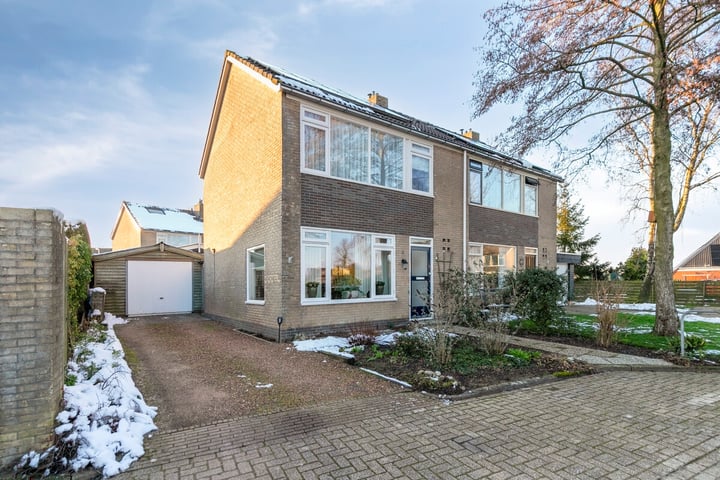 Fogelsanghstraat 1 in Burum photo