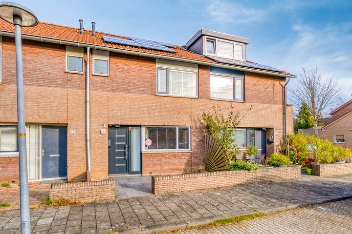 Folkloreweg 97 in Almere photo