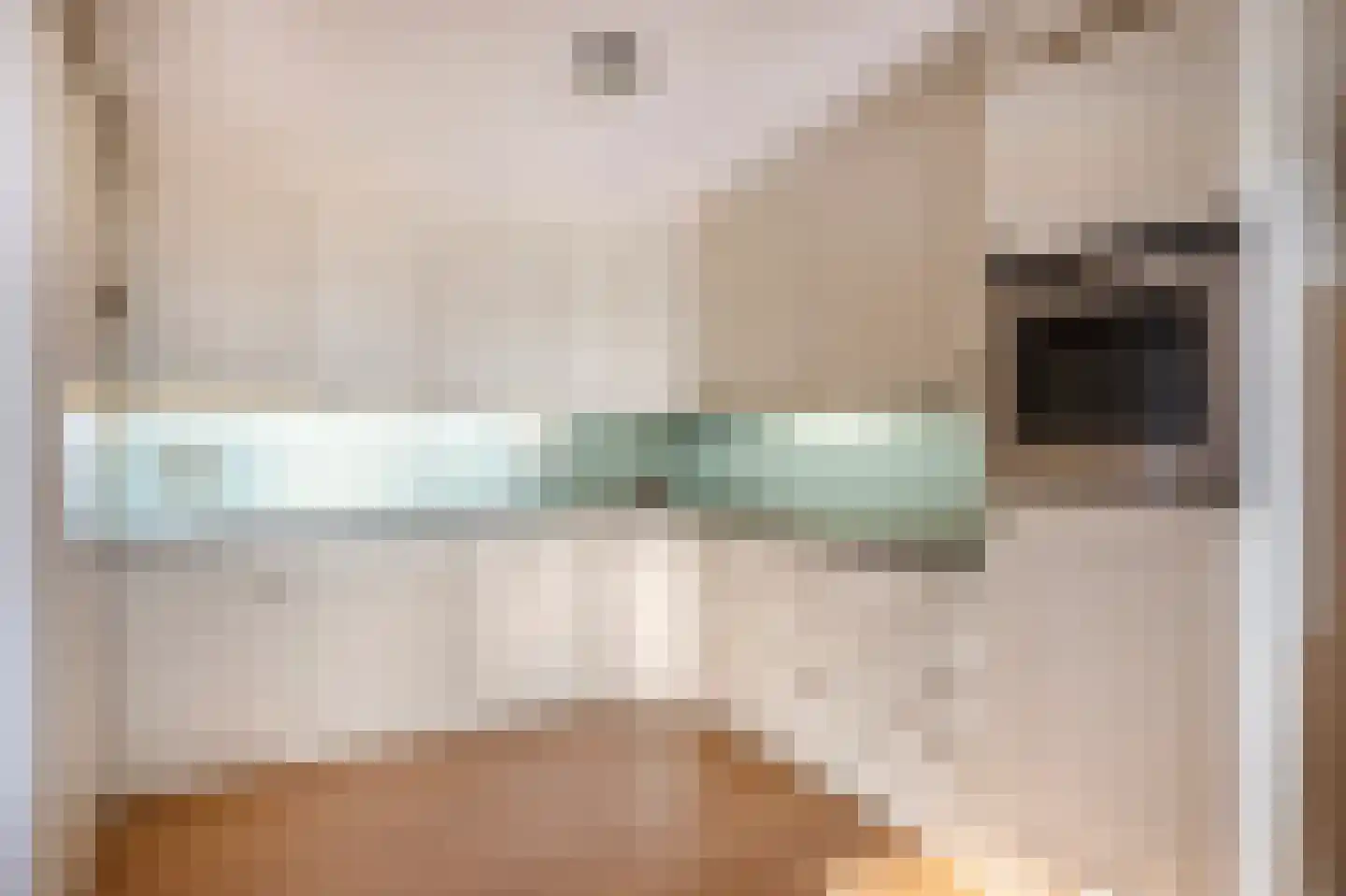 Forum 44 Born thumbnail 16