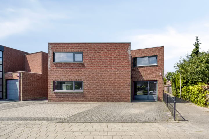 Frankenlaan 24 in Sittard photo