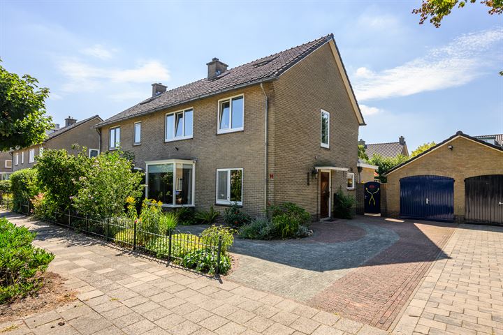 Frans Halslaan 14 en Loosdrecht foto