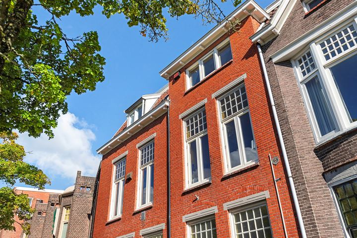 Friesestraatweg 25a en Groningen foto