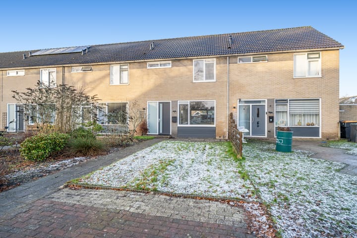 Frieslandlaan 16 en Veendam foto