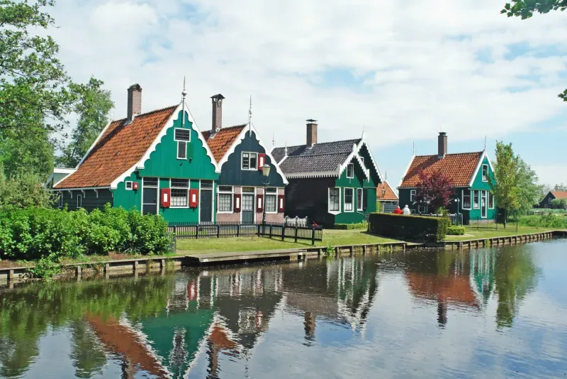 Kantoor foto van FRIS Woningmakelaars Zaandam