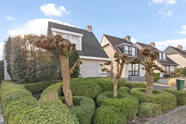 Fuchsiaberg 16 Roosendaal thumbnail 60