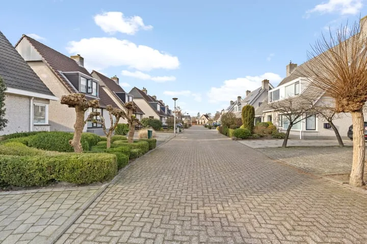 Fuchsiaberg 16 Roosendaal thumbnail 63