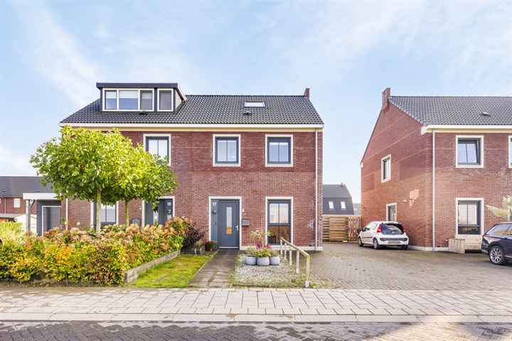 Fuut 17 in Bedum Foto