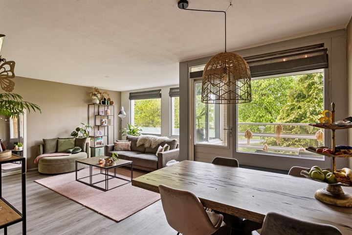 G.A. Overdijkinkstraat 102 in Almere photo