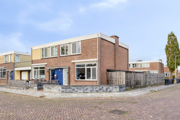 Gajus Nautastraat 22 en Sneek foto