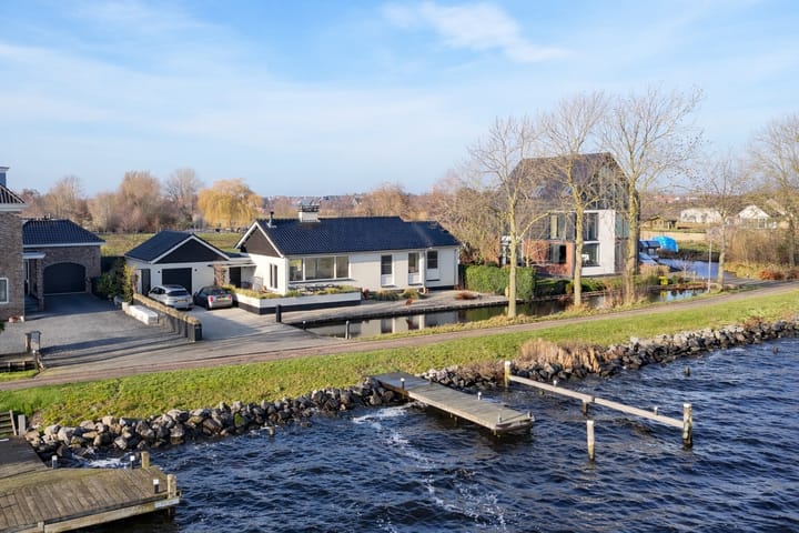 Photo of property Galgekade 16, Roelofarendsveen