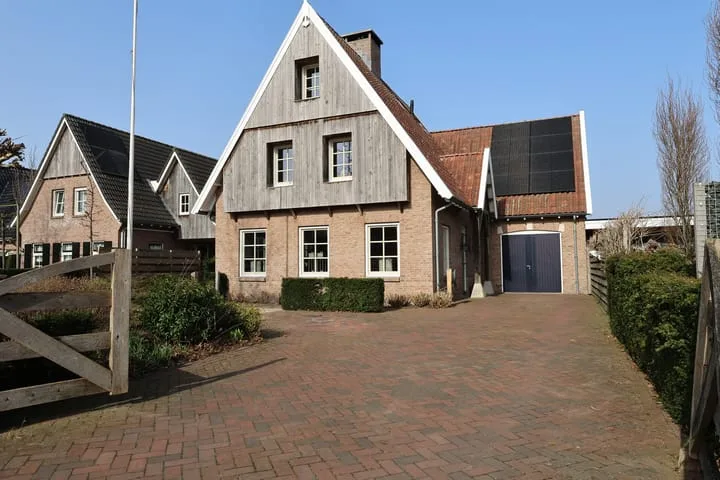 Garvesingel 83 in Vriezenveen