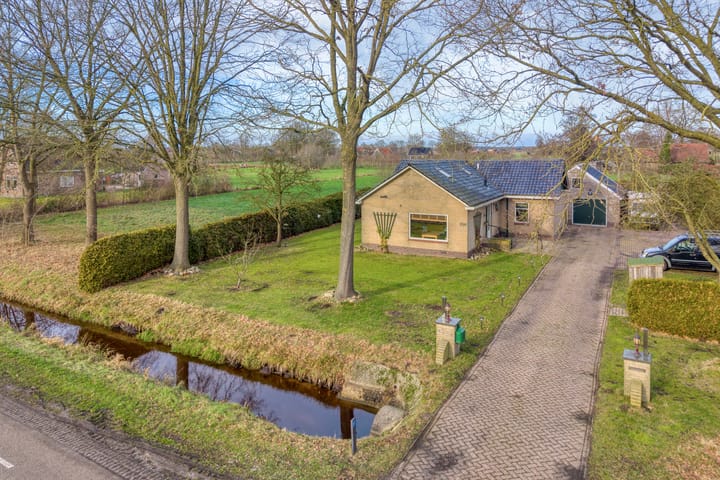 Photo of property Geerdijk 25a, Vroomshoop