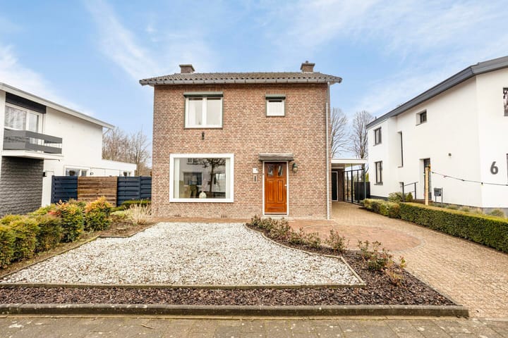 Geleenstraat 8 in Puth