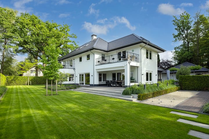 Generaal Van Heutszlaan 156 in Apeldoorn photo