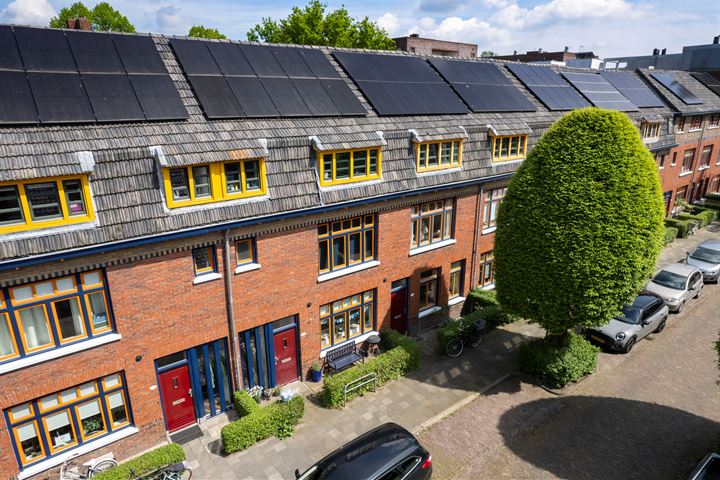 Gerbrand Bakkerstraat 83a en Groningen foto