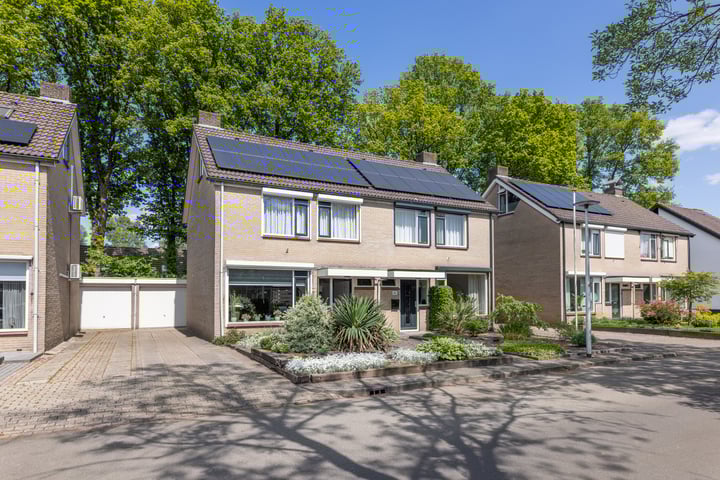 Gerrit Peuscherstraat 70 in Hengelo Foto