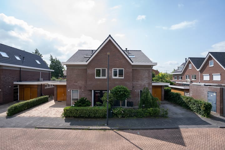 Gerrit Rietveldstraat 26 in Rotterdam photo