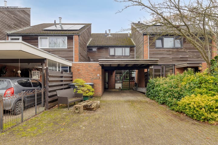 Photo of property Geuzingerbrink 61, Emmen