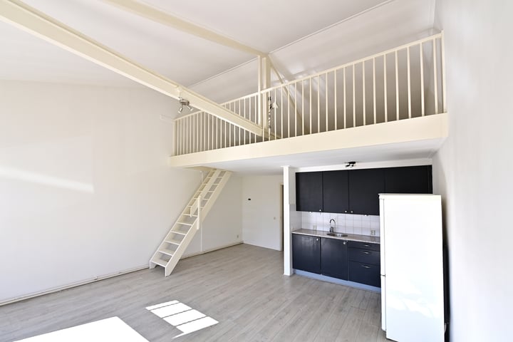 Gijsbrecht van Amstelstraat 146A in Hilversum foto