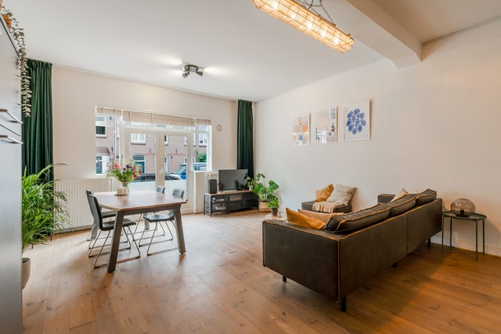 Gillis van Ledenberchstraat 2B in Amsterdam photo